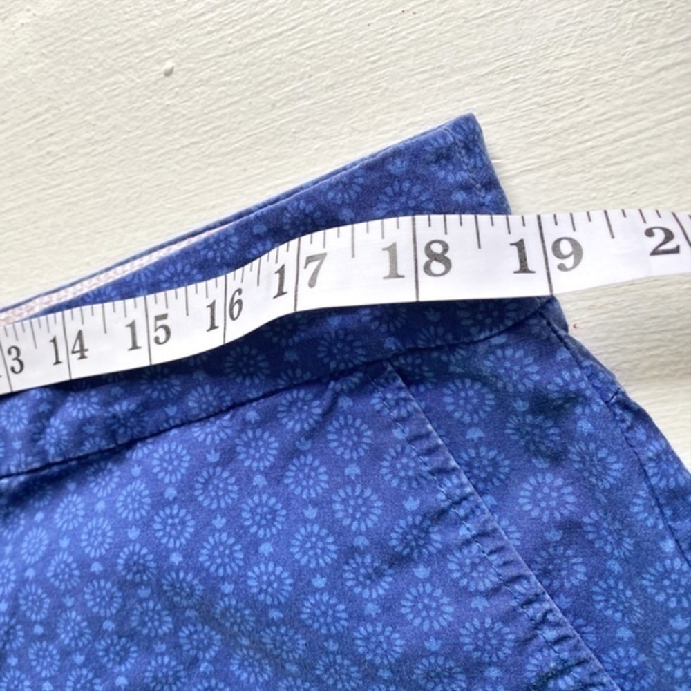 Izod Blue Casual Shorts with Muted‎ Print - Picture 6 of 9